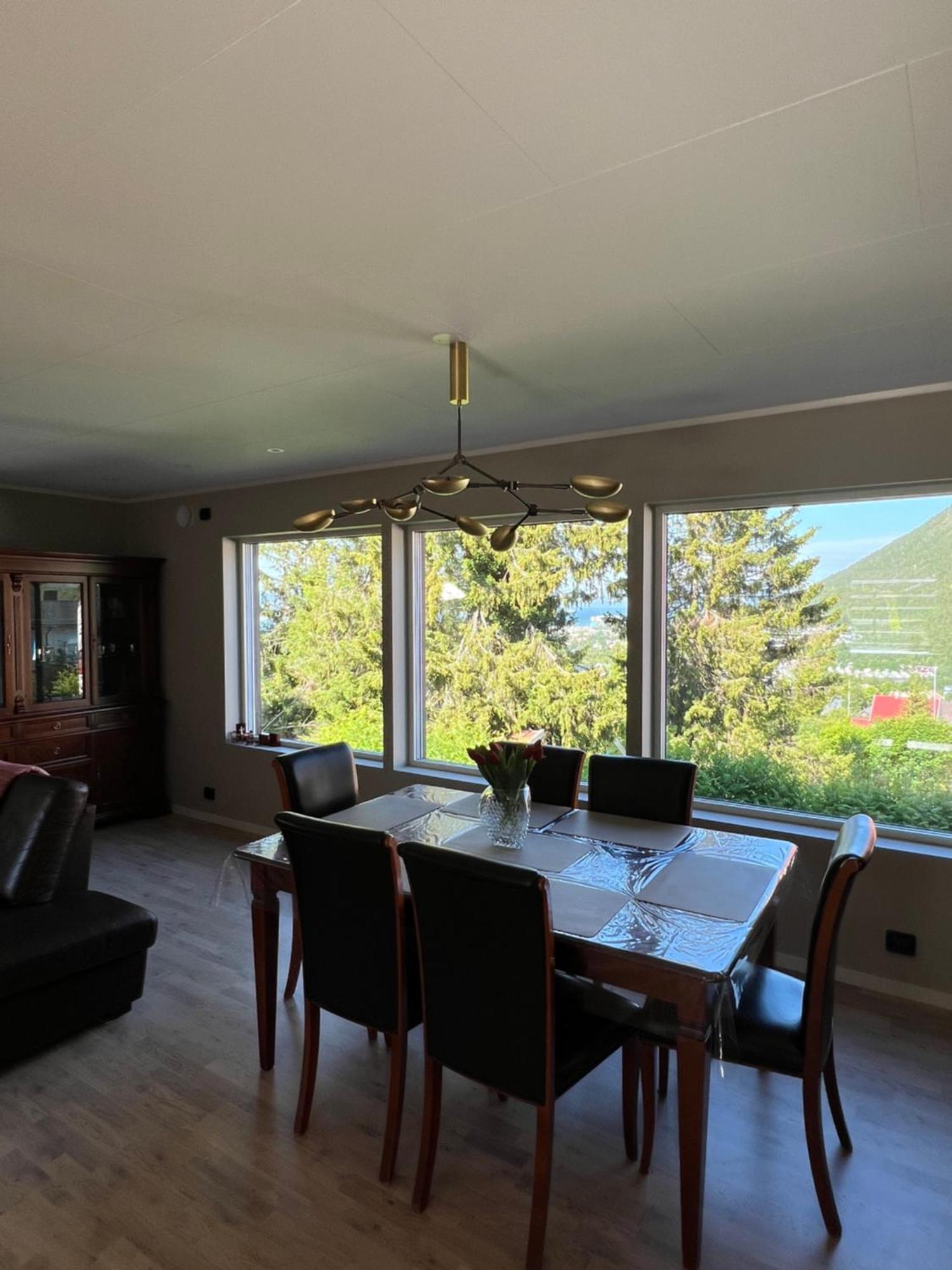 Tromso Arctic Villa With Free Parking Екстер'єр фото